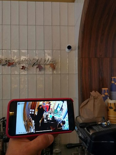 Установка камеры видеонаблюдения в кафе